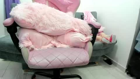 Snapshot of jennifer_bodyy0404 chatting on 06.14.26 jennifer_bodyy0404 online show from 06.14.26