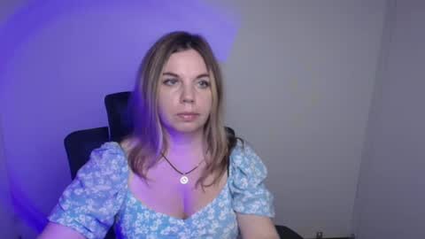 Snapshot of jennifer_moree chatting on 09.08.25 Jennifer online show from 09.08.25