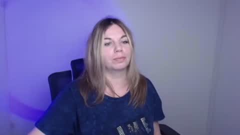 Snapshot of jennifer_moree chatting on 09.12.25 Jennifer online show from 09.12.25