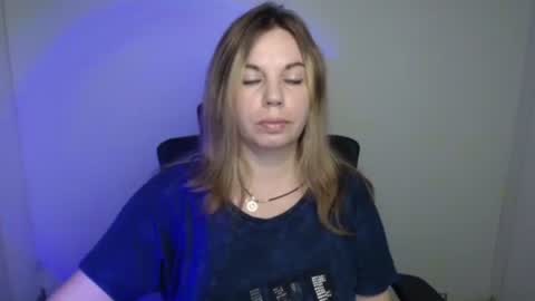 Snapshot of jennifer_moree chatting on 09.18.25 Jennifer online show from 09.18.25