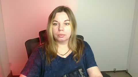 Snapshot of jennifer_moree chatting on 10.13.25 Jennifer online show from 10.13.25