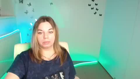 Snapshot of jennifer_moree chatting on 10.17.25 Jennifer online show from 10.17.25