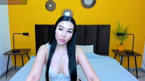 Jennifer online show from 11.25.25