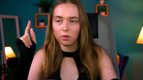 Jennifer online show from 09.19.25