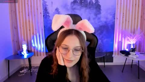 Snapshot of jenniferkiim chatting on 11.08.25 jenniferkiim online show from 11.08.25