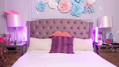 JenniferLovveX online show from 07.10.26