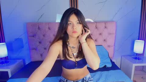 jenniiferrodriguez online show from 06.11.26
