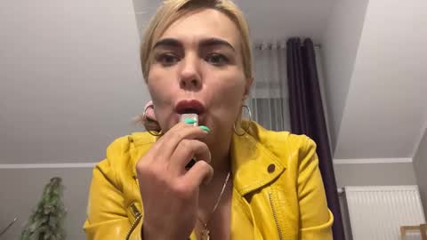 Jenny online show from 01.24.25