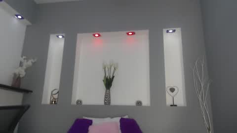 Snapshot of jenny_towers chatting on 03.09.25 jenny_towers online show from 03.09.25