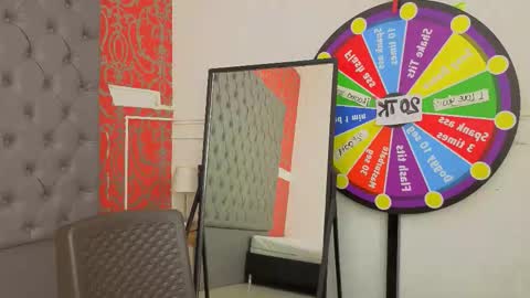 Snapshot of jenny_towers chatting on 09.24.25 jenny_towers online show from 09.24.25