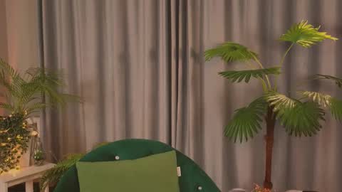 jennyfer_me online show from 02.10.26