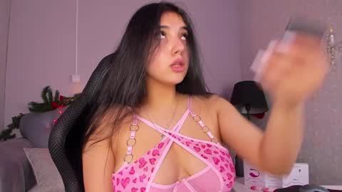 Snapshot of jennyferguson chatting on 01.16.25 Jenny Ferguson online show from 01.16.25