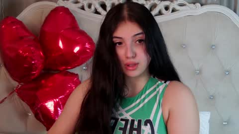 Snapshot of jennyferguson chatting on 02.07.25 Jenny Ferguson online show from 02.07.25