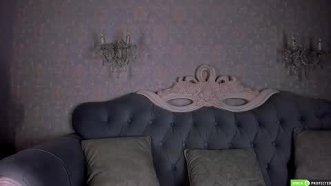 Snapshot of jennyferguson chatting on 11.26.25 Jenny Ferguson online show from 11.26.25