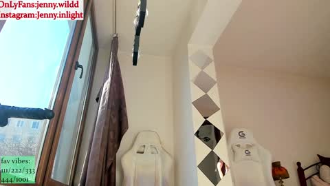 infamous blondiechloe.             Jennyjennywildd online show from 03.11.26