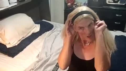 jennywomacks online show from 08.03.26