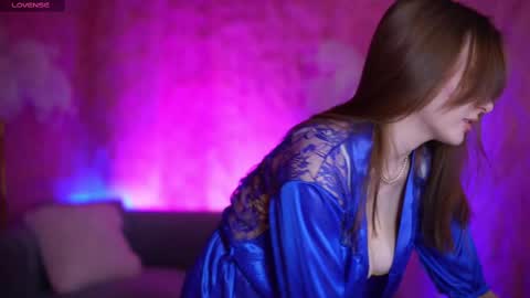 JENNY online show from 02.22.25