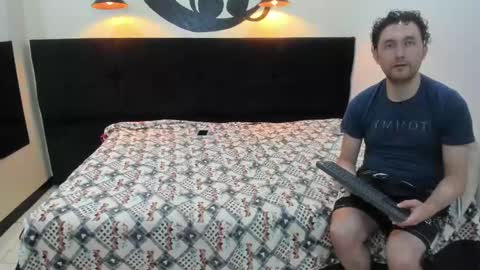 Jeremmyandstacy online show from 02.25.25