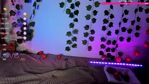 Snapshot of jess_li chatting on 11.27.25 SakuraMio online show from 11.27.25