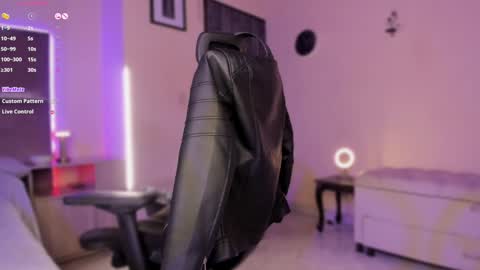 itsjesscollen online show from 01.23.25