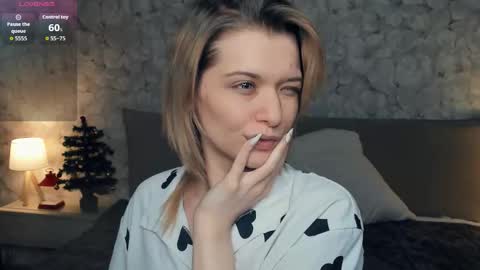 Snapshot of jessdail chatting on 01.14.26 Jess online show from 01.14.26