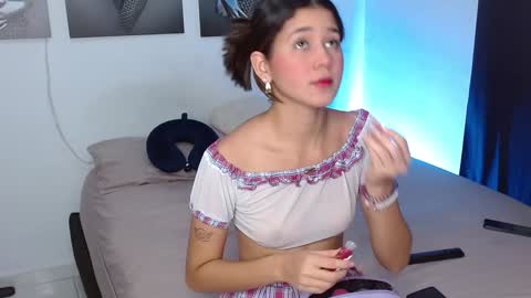 Snapshot of jessdant_luv chatting on 01.06.25 Hello we are Jesse and Dante. online show from 01.06.25