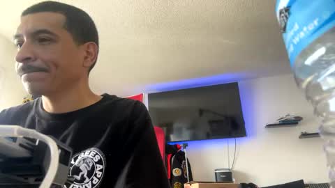 Snapshot of jesselopezcali chatting on 01.07.25 Hungjessy online show from 01.07.25