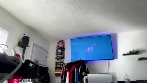 Snapshot of jesselopezcali chatting on 01.13.25 Hungjessy online show from 01.13.25