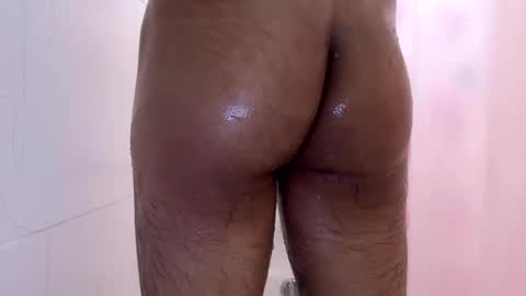 Snapshot of jesselopezcali chatting on 01.17.25 Hungjessy online show from 01.17.25