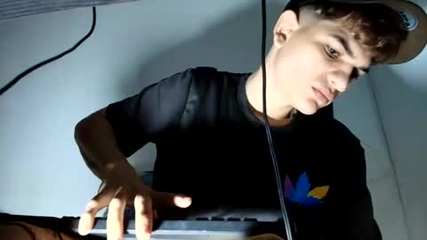 Snapshot of jesshot_bigcock chatting on 03.19.26 jesshot_bigcock online show from 03.19.26