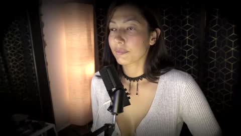 Jessica Gomez online show from 04.21.26