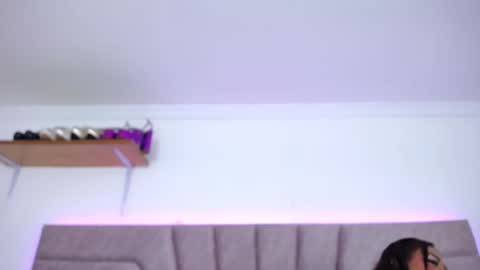 Jessica Kraft online show from 09.23.25