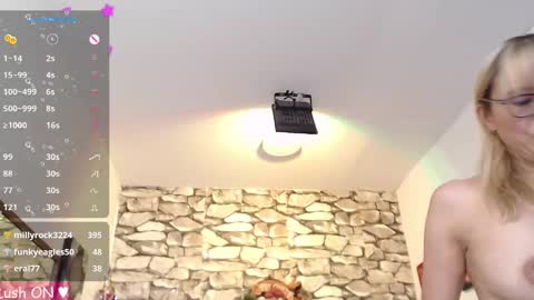 Snapshot of jessica_muse chatting on 12.18.24 Jessica online show from 12.18.24