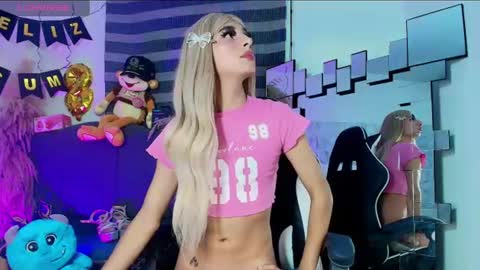 Snapshot of jessica_tan chatting on 06.20.26 jessica_tan online show from 06.20.26