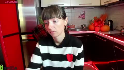 jessicaforris online show from 10.04.25