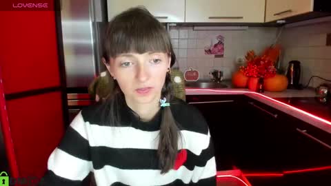 jessicaforris online show from 10.10.25