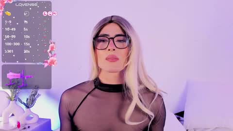 JESSI AND NAOMI online show from 03.05.25