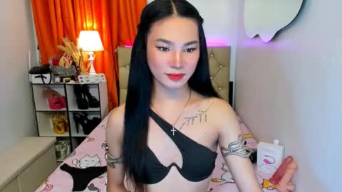 Snapshot of jessie_empress chatting on 02.10.25 Your naughty Jessie online show from 02.10.25