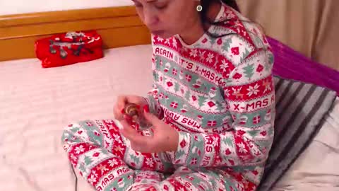 Snapshot of jessiestar3 chatting on 02.01.26 jessiestar3 online show from 02.01.26