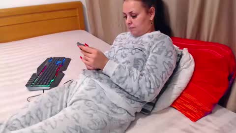 Snapshot of jessiestar3 chatting on 02.14.26 jessiestar3 online show from 02.14.26