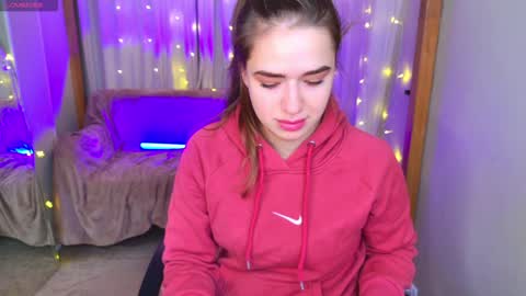 Snapshot of jessiestarz chatting on 01.05.25 Jessi online show from 01.05.25