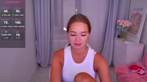 Snapshot of jessiestarz chatting on 09.13.25 Jessi online show from 09.13.25