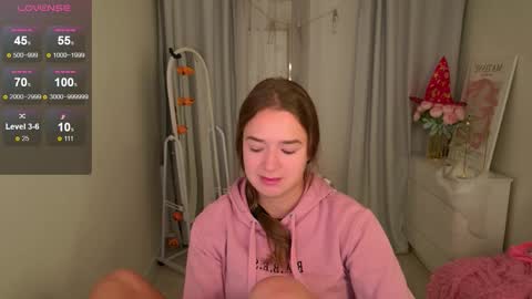 Snapshot of jessiestarz chatting on 11.03.25 Jessi online show from 11.03.25