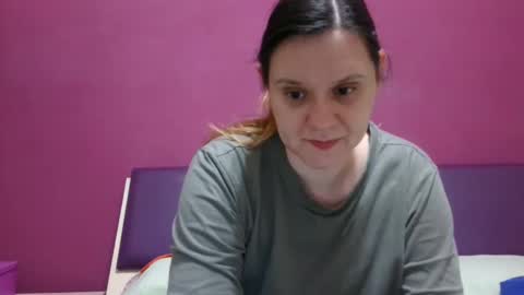 Snapshot of jessika97 chatting on 02.14.25 jessika97 online show from 02.14.25