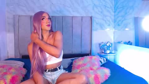 Snapshot of jessika_rabbits chatting on 12.24.24 JESS online show from 12.24.24