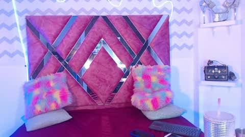 Snapshot of jessika_rabbits chatting on 01.31.25 JESS online show from 01.31.25