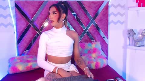 Snapshot of jessika_rabbits chatting on 02.04.25 JESS online show from 02.04.25