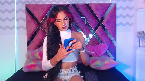 Snapshot of jessika_rabbits chatting on 02.25.25 JESS online show from 02.25.25