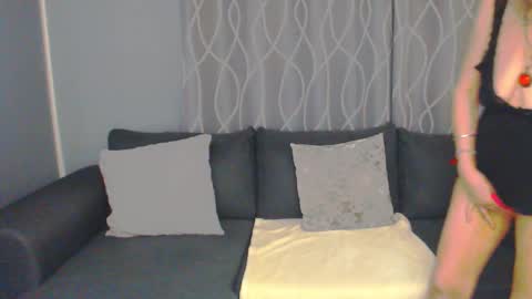 Snapshot of jessy_curt chatting on 02.18.25 jessy curt online show from 02.18.25