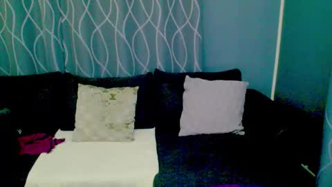 Snapshot of jessy_curt chatting on 11.01.25 jessy curt online show from 11.01.25